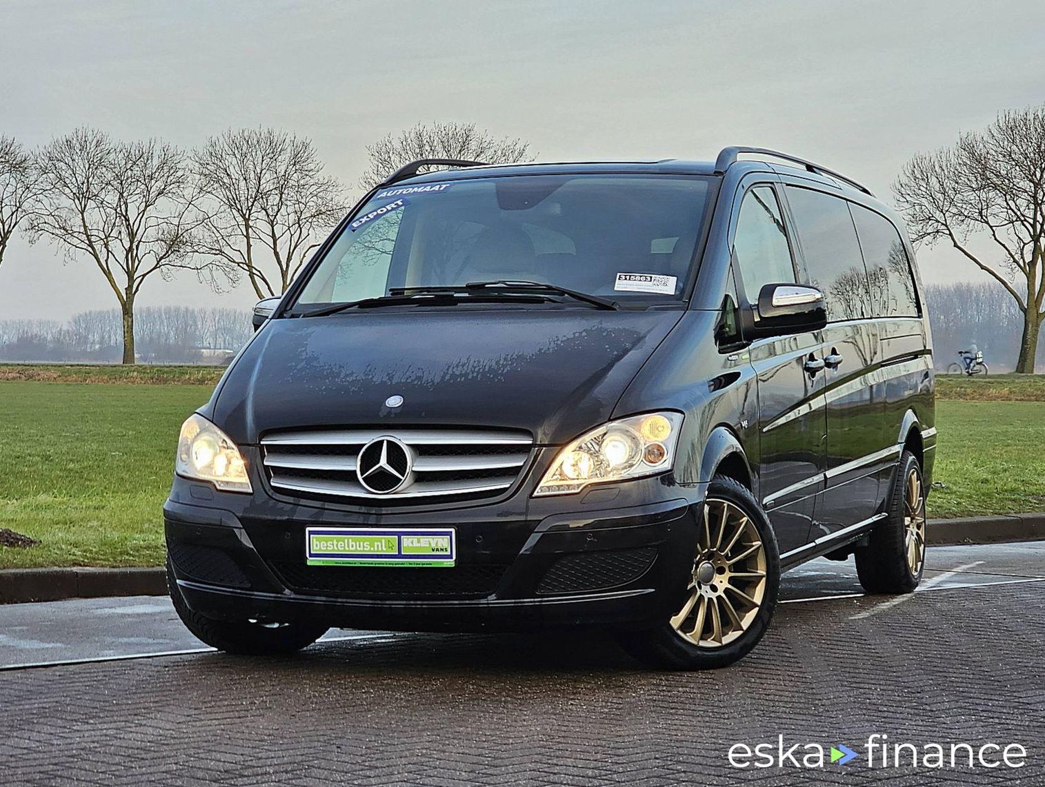 Finansowanie Transport pasażerów Mercedes-Benz VIANO 3.0 2012