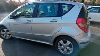 Lízing Hatchback MERCEDES A 180 2011