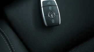 Lízing Hatchback MERCEDES B 180 2019