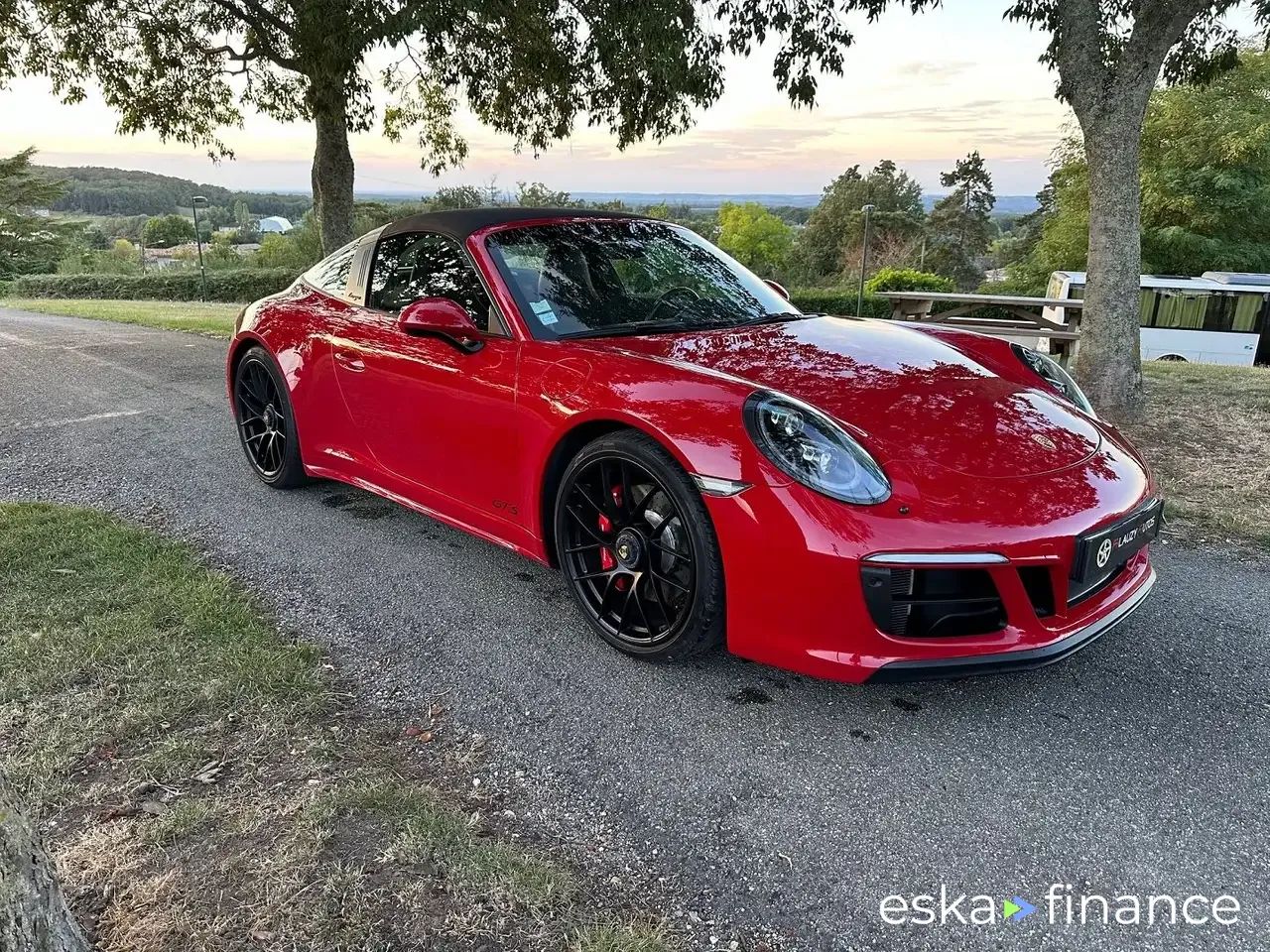 Leasing Coupe Porsche TARGA 2017