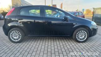 Lízing Sedan Fiat Punto 2018