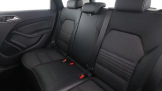Lízing Hatchback MERCEDES B 180 2016