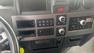 Tractor unit Renault T460 2019