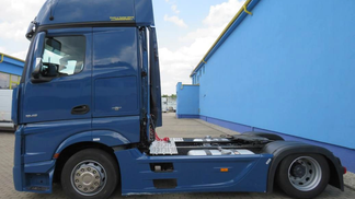 Lízing Traktor MERCEDES 1845 2017