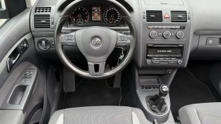 Lízing Hatchback Volkswagen Touran 2013
