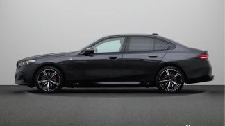 Lízing Sedan BMW 530 2024
