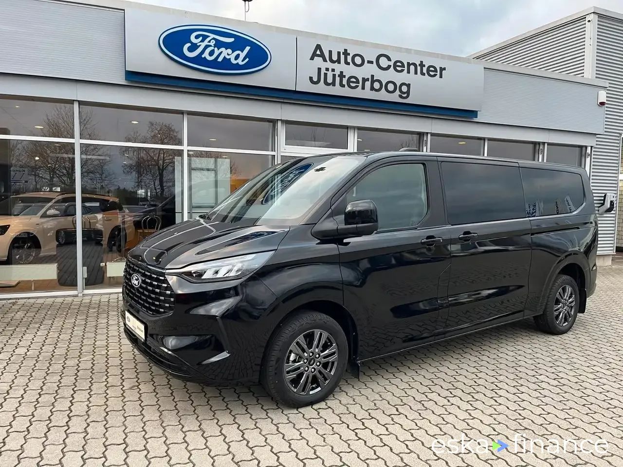 Lízing Hatchback Ford Tourneo Custom 2024
