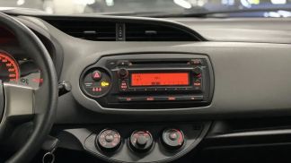 Lízing Sedan Toyota Yaris 2015