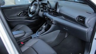 Lízing Hatchback Toyota Yaris 2021
