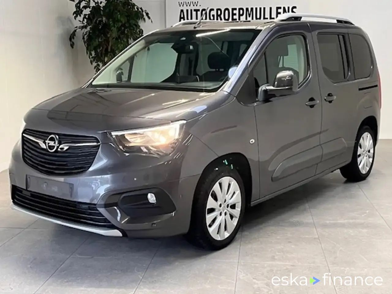 Lízing Hatchback Opel Combo Life 2019