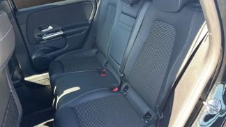 Lízing Hatchback MERCEDES B 180 2019