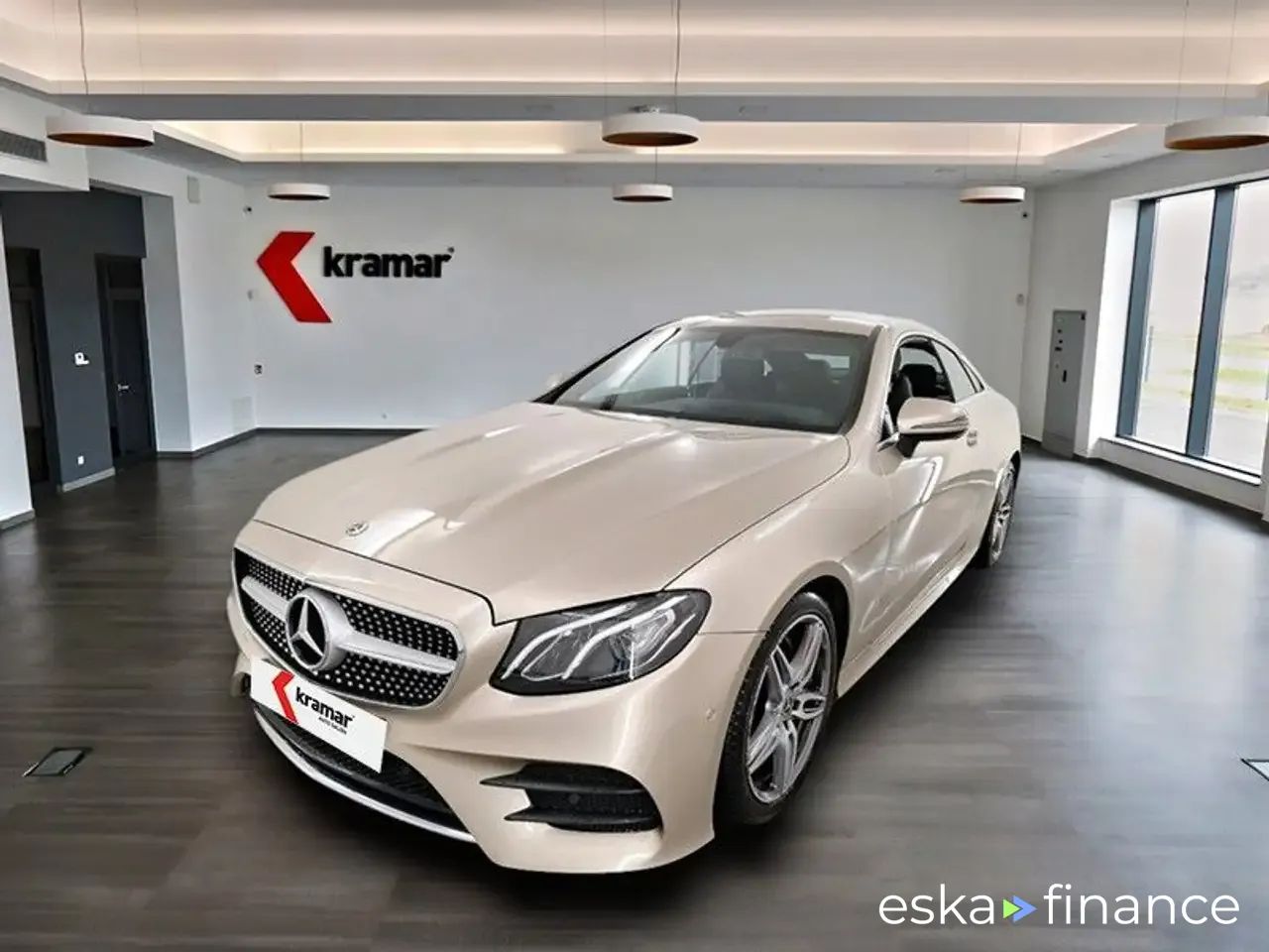 Finansowanie Coupé MERCEDES E 220 2018