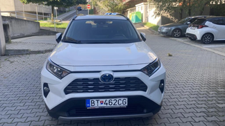 Lízing SUV Toyota RAV4 2020