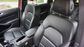 Financování Hatchback MERCEDES B 180 2014