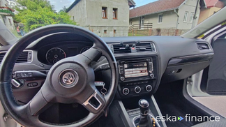 Lízing Sedan Volkswagen Jetta 2014