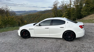 Lízing Sedan Maserati Ghibli 2015