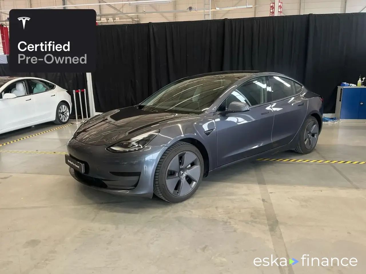 Lízing Sedan Tesla Model 3 2021