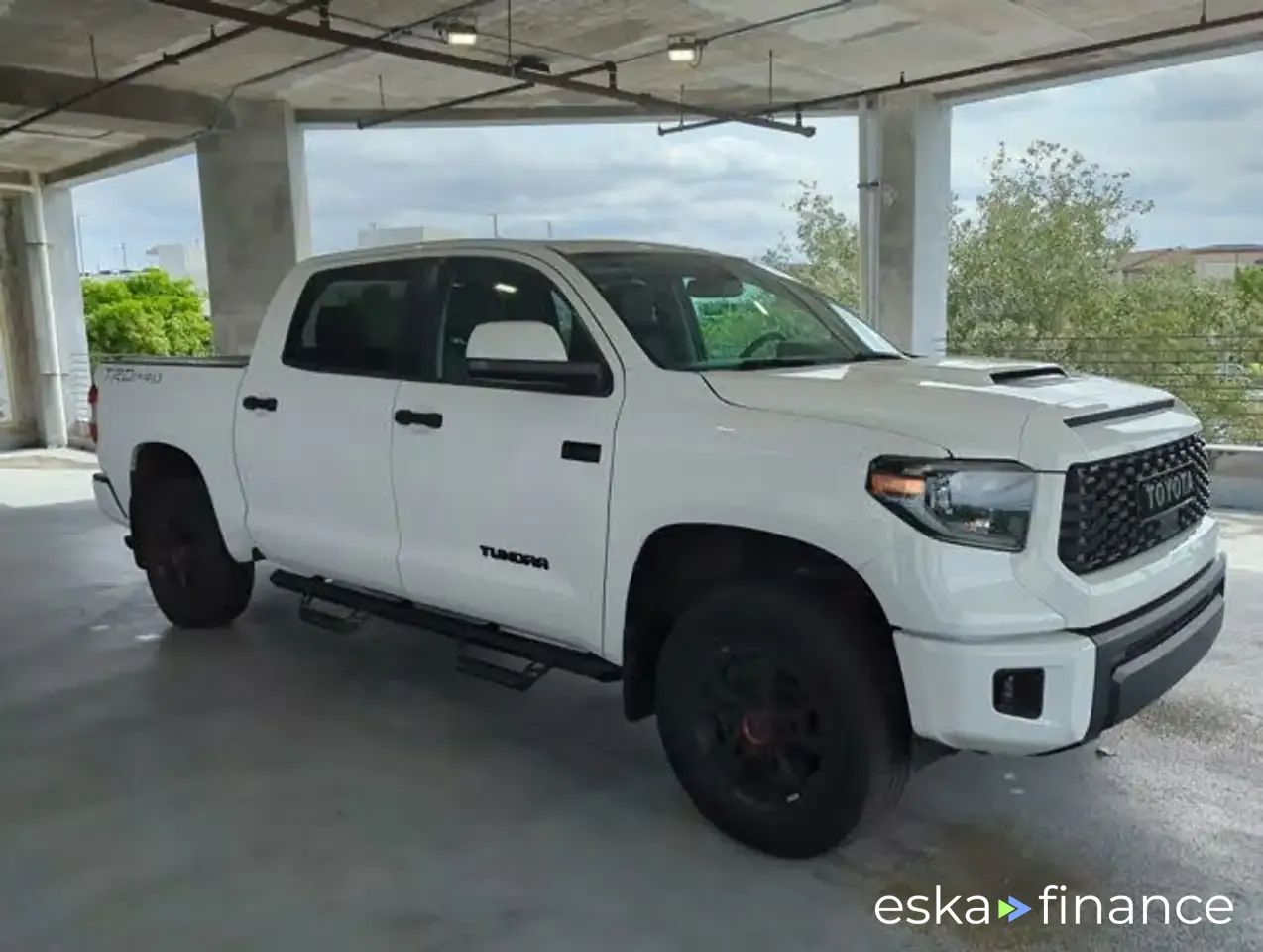 Finansowanie SUV Toyota Tundra 2020