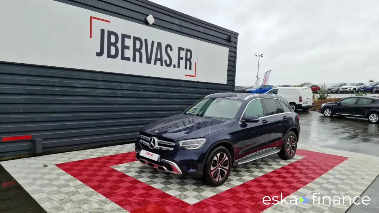 Lízing SUV MERCEDES GLC 220 2020