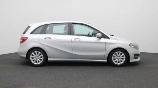 Lízing Hatchback MERCEDES B 180 2017