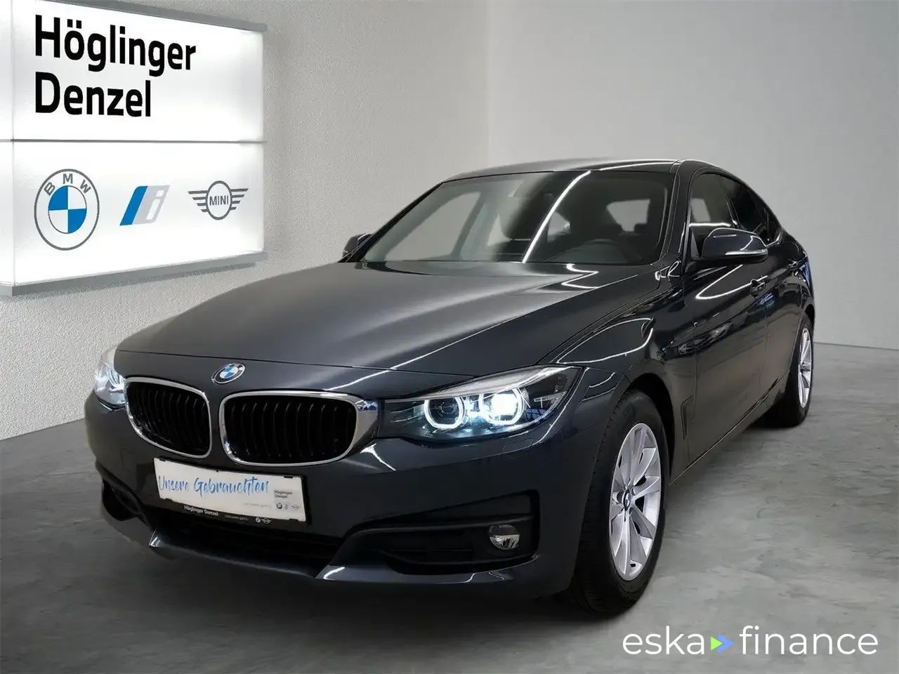 Lízing Sedan BMW 320 2019