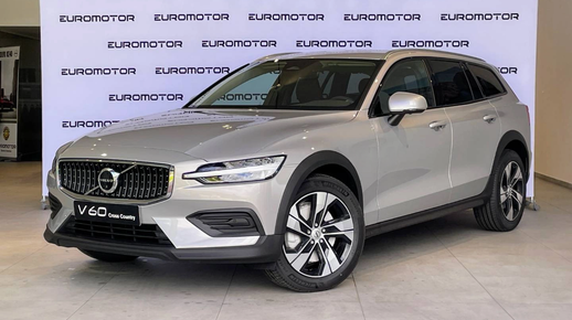 Volvo V60 CC 2023