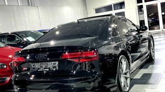 Lízing Sedan Audi S8 2018