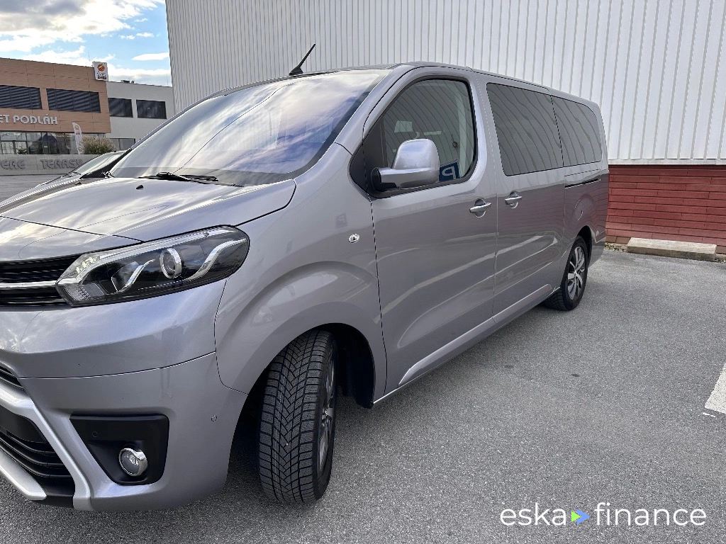 Leasing Passenger transport Toyota Proace (Verso) 2023