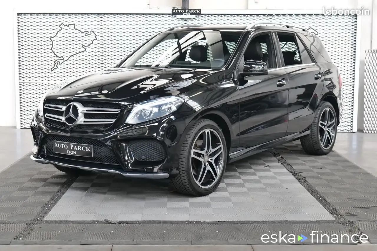 Lízing SUV MERCEDES GLE 350 2016