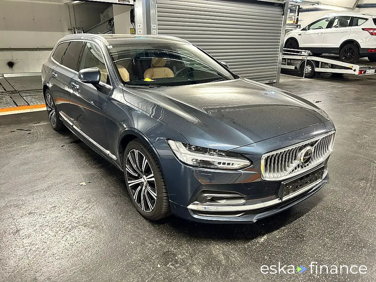 Wagon Volvo V90 2022