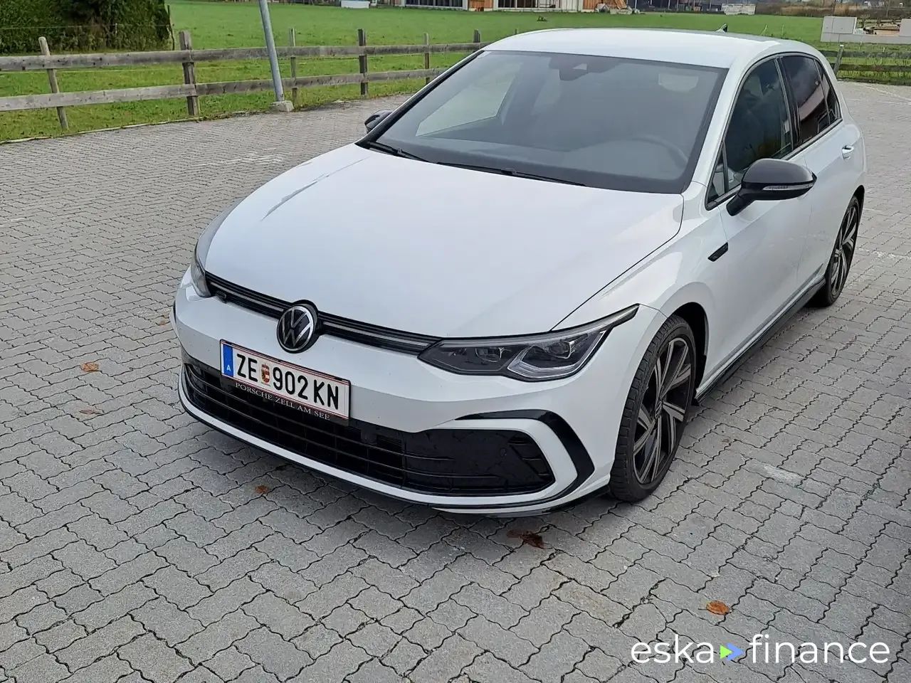 Sedan Volkswagen Golf 2021