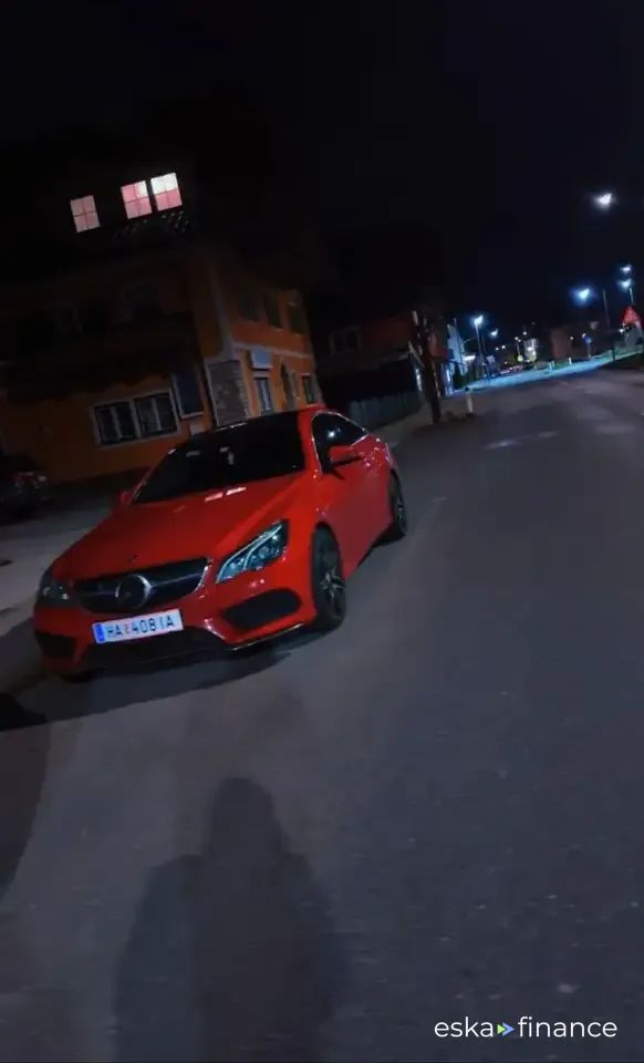 Financování Kupé MERCEDES E 220 2014