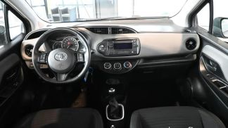 Lízing Hatchback Toyota Yaris 2018