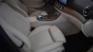 Lízing Sedan MERCEDES E 220 2020