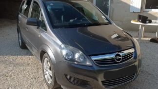 Leasing Le transport des passagers Opel Zafira 2011