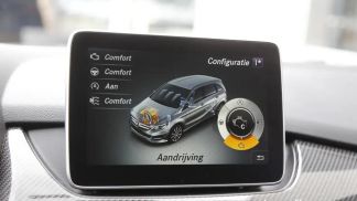 Lízing Hatchback MERCEDES B 180 2016