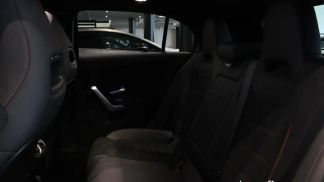 Lízing Hatchback MERCEDES A 180 2024