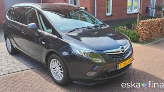 Lízing Hatchback Opel Zafira Tourer 2014