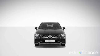 Lízing Hatchback MERCEDES A 250 2024