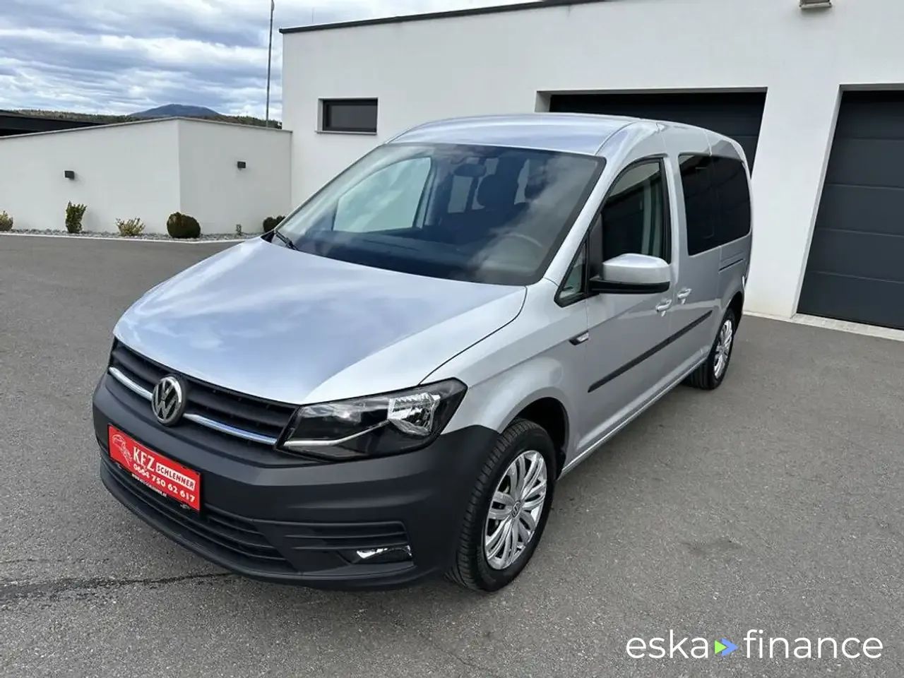 Lízing Hatchback Volkswagen Caddy 2015