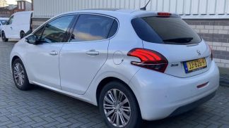 Lízing Hatchback Peugeot 208 2016