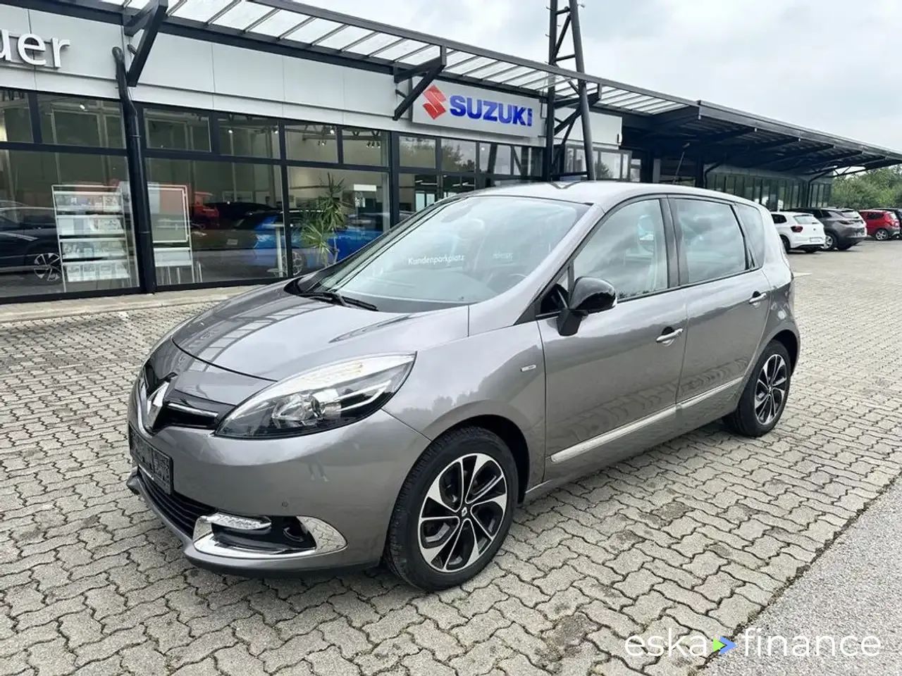 Lízing Hatchback Renault Scenic 2016