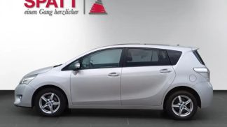 Lízing Hatchback Toyota Verso 2014