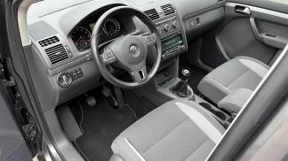 Lízing Hatchback Volkswagen Touran 2013