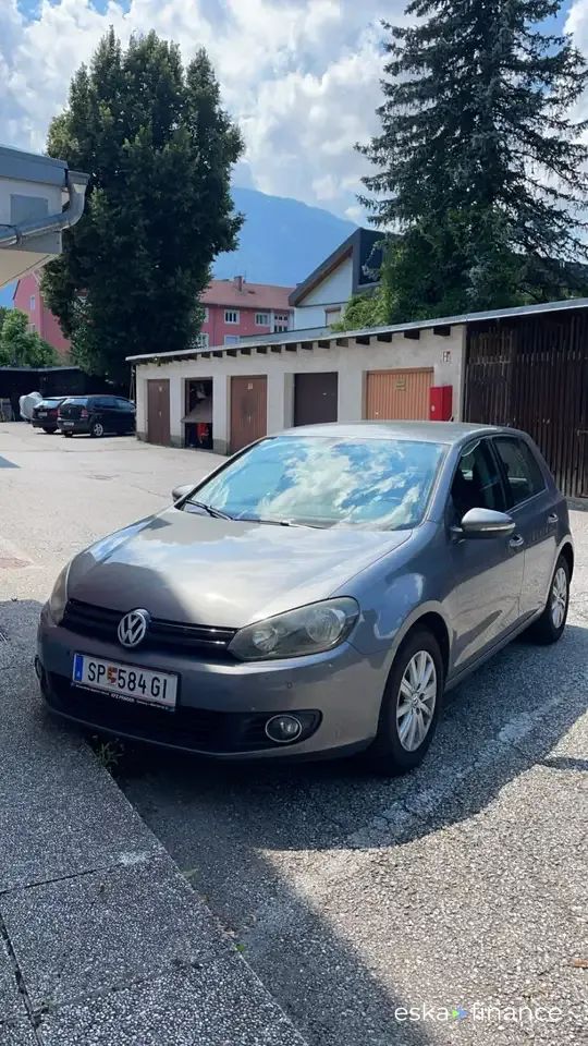 Sedan Volkswagen Golf 2012