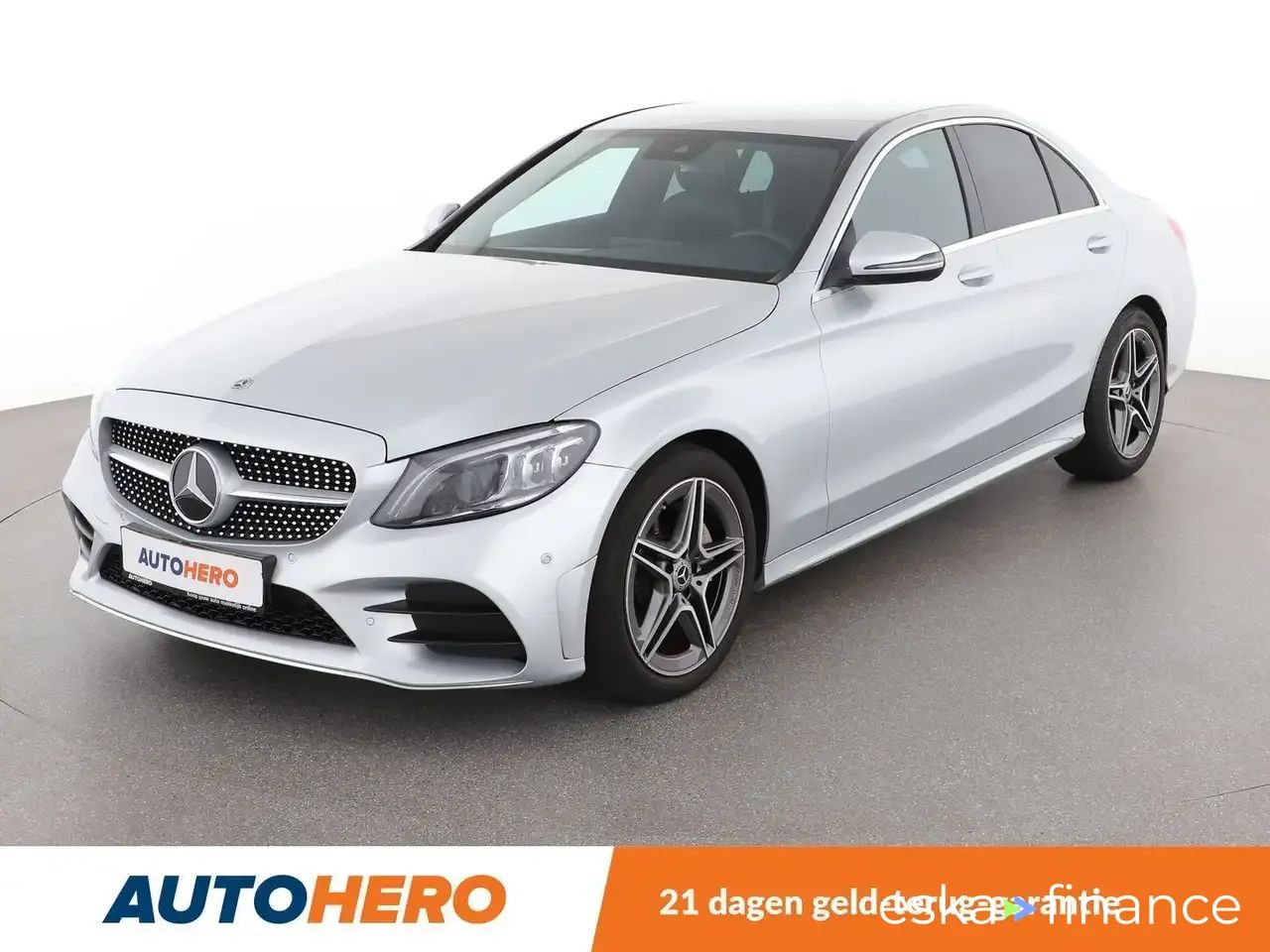 Lízing Sedan MERCEDES C 180 2020