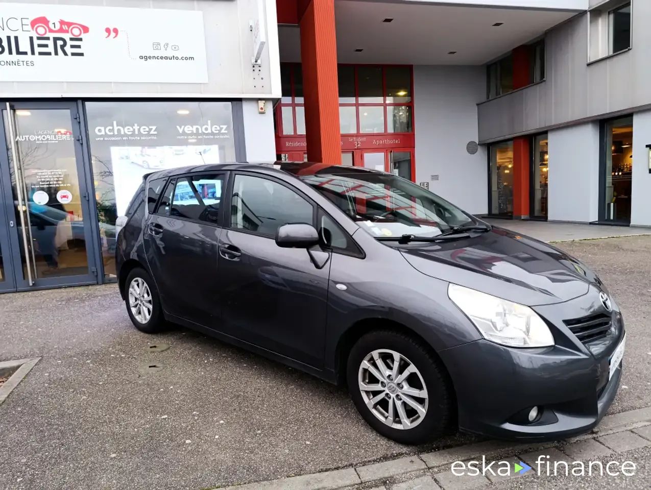 Leasing Wagon Toyota Corolla Verso 2012