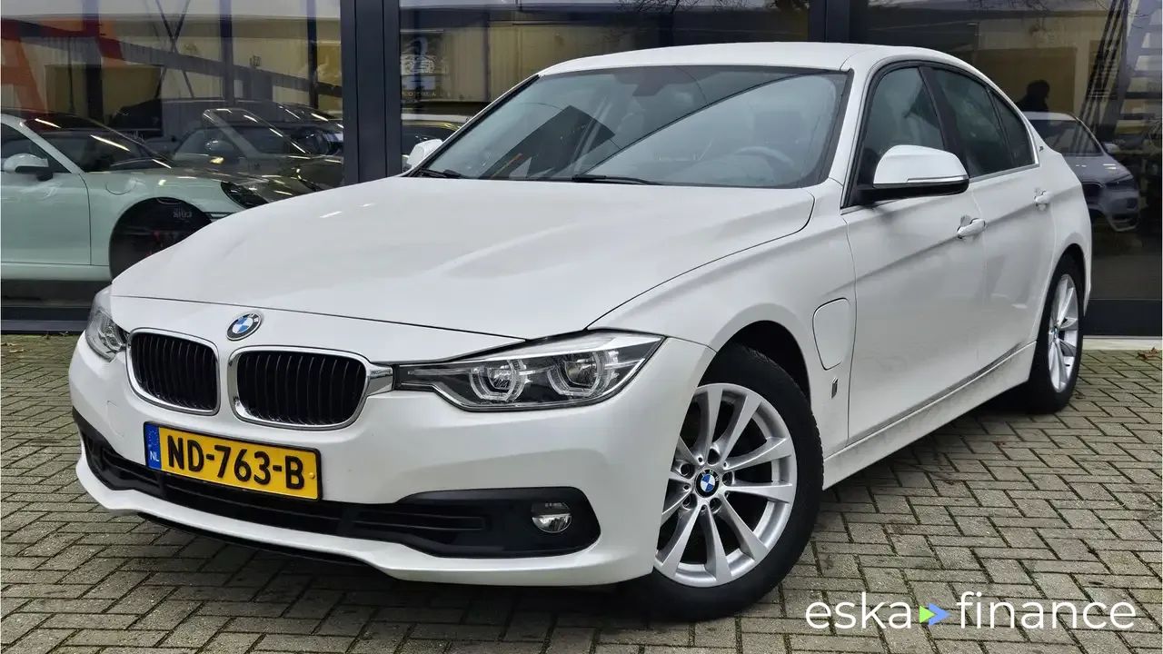 Leasing Sedan BMW 330 2016