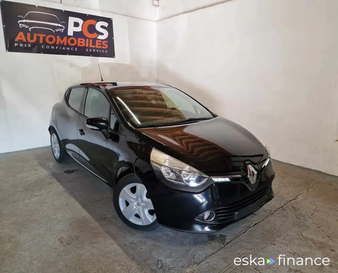 Financování Sedan Renault Clio 2015