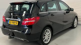 Financování Hatchback MERCEDES B 180 2016